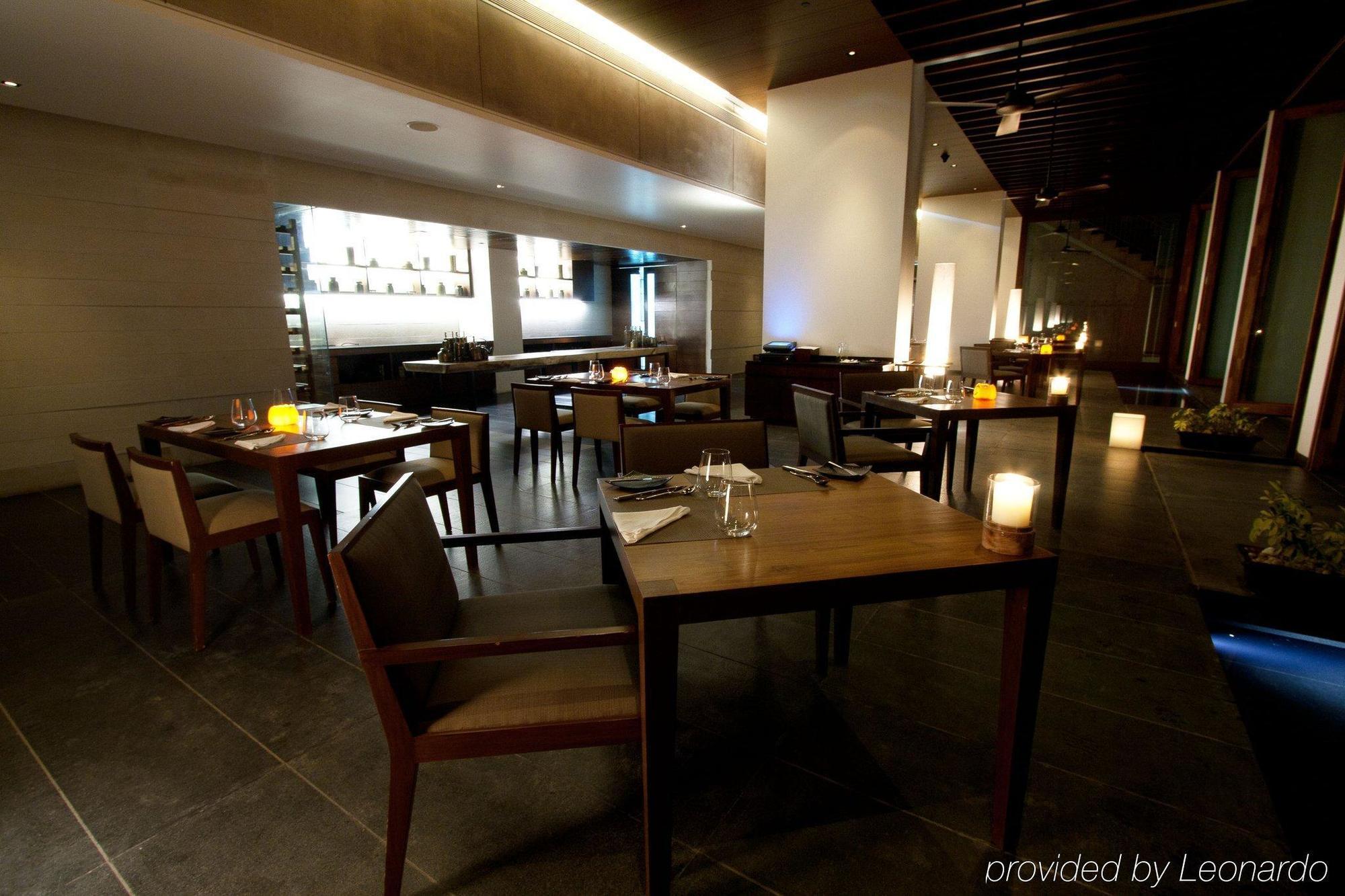Holiday Inn & Suites Bengaluru Whitefield Restaurant bilde